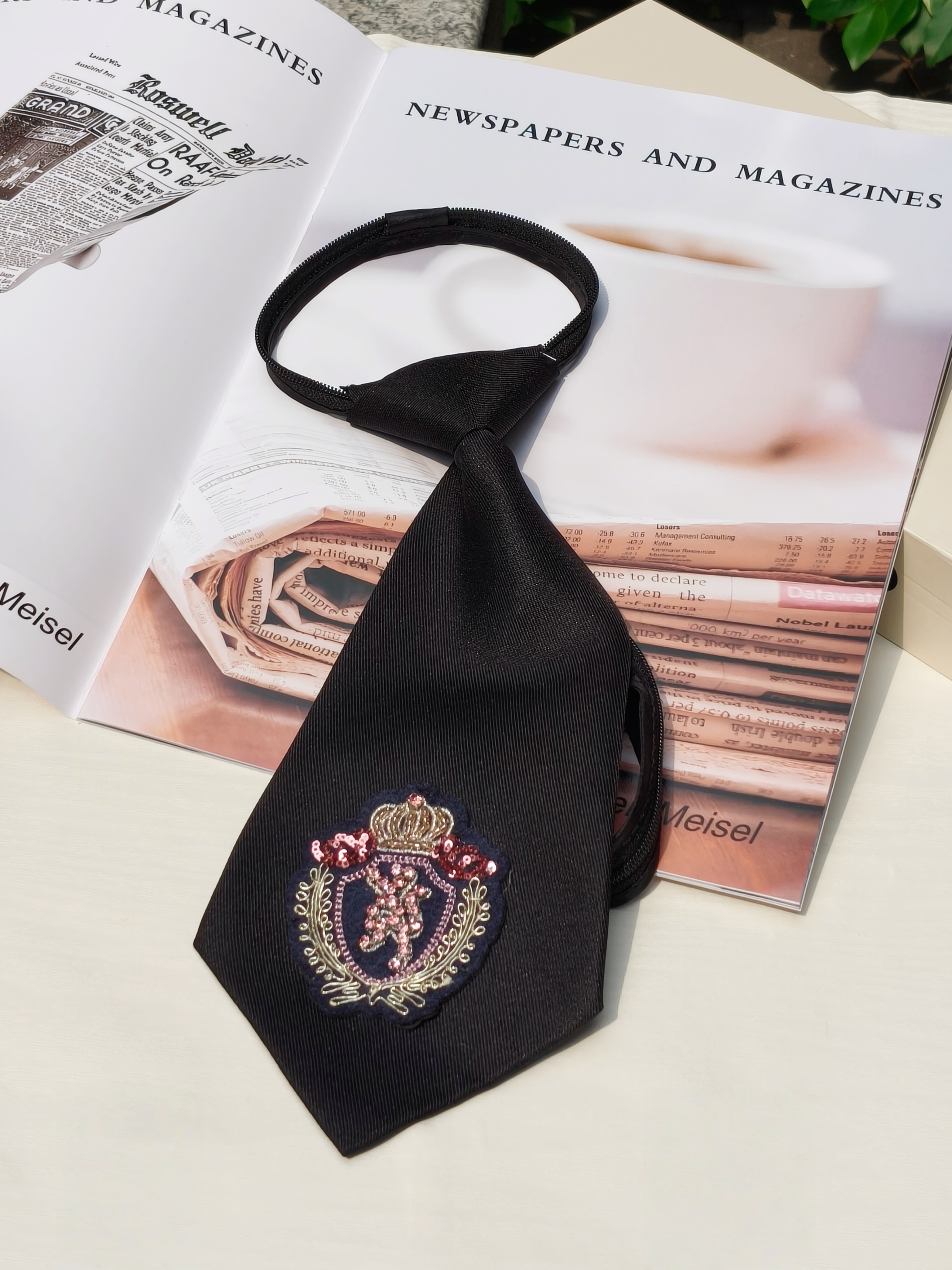 High End Men'S Formal Wear - High-End Crown Badge Black Tie, No-Zipper